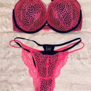 Victoria’s Secret Very Sexy Bra & Cheekini 👙✨